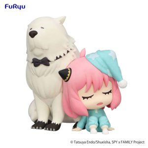 Anya & Bond Hold Figure