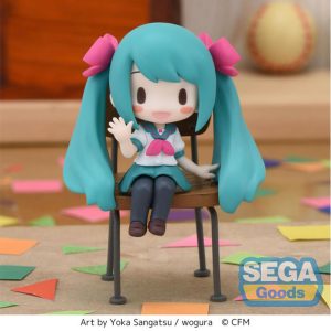 Hatsune Miku 16th Annyversary Perching Mini Figure Ver. A