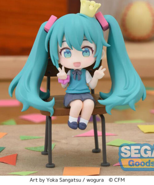 Hatsune Miku 16th Annyversary Perching Mini Figure Ver. B